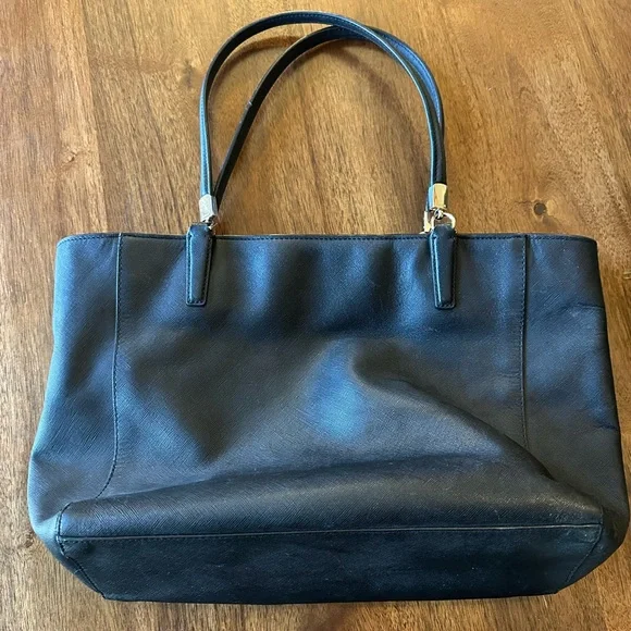 Elegant Black Leather Coach Madison Tote Bag - Picture 8 of 9